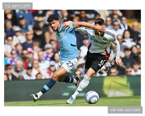 花絮：为声援患病小球迷，伯恩茅斯全队身穿特制热身服登场